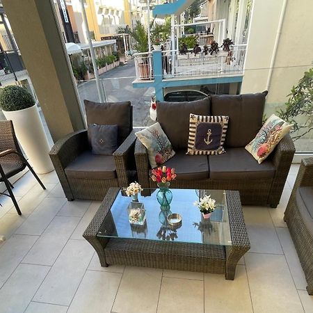 Hotel Vienna Rivazzurra ริมินี ภายนอก รูปภาพ