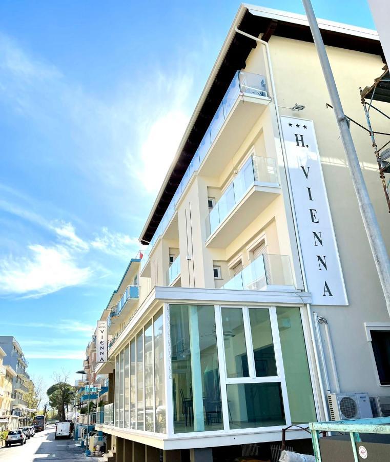 Hotel Vienna Rivazzurra ริมินี ภายนอก รูปภาพ