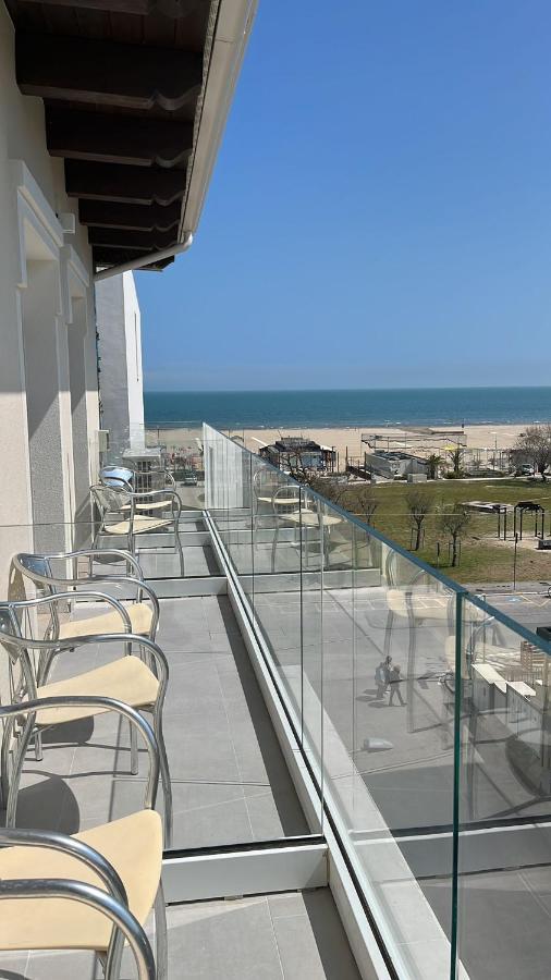 Hotel Vienna Rivazzurra ริมินี ภายนอก รูปภาพ
