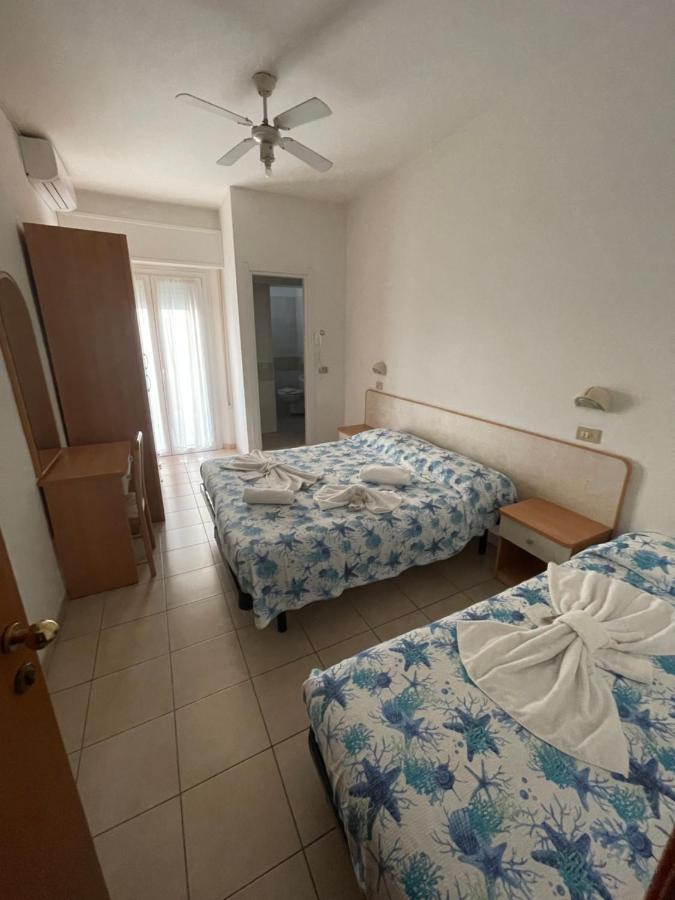 Hotel Vienna Rivazzurra ริมินี ภายนอก รูปภาพ